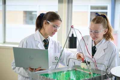 August 2025 / SCIENCE-Seniors_250827-8377