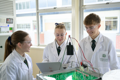 August 2025 / SCIENCE-Seniors_250827-8464