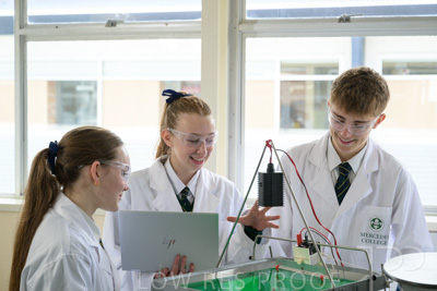 August 2025 / SCIENCE-Seniors_250827-8488