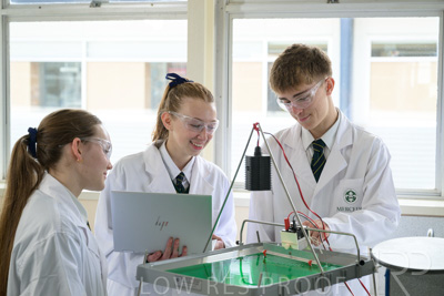 August 2025 / SCIENCE-Seniors_250827-8495