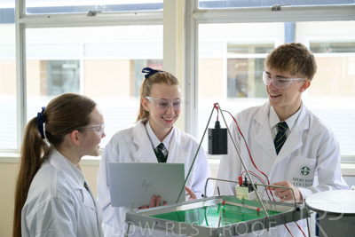 August 2025 / SCIENCE-Seniors_250827-8503