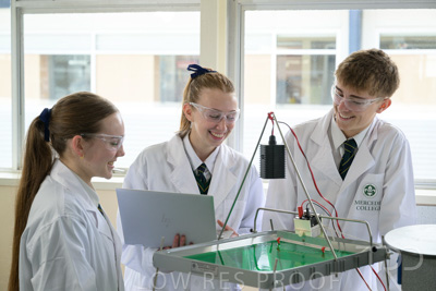 August 2025 / SCIENCE-Seniors_250827-8512