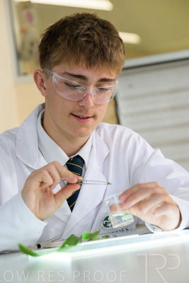 August 2025 / SCIENCE-Seniors_250827-8619