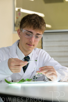 August 2025 / SCIENCE-Seniors_250827-8634