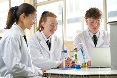 August 2025 / SCIENCE-Seniors_250827-8757