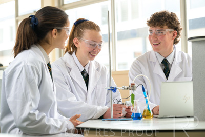 August 2025 / SCIENCE-Seniors_250827-8760