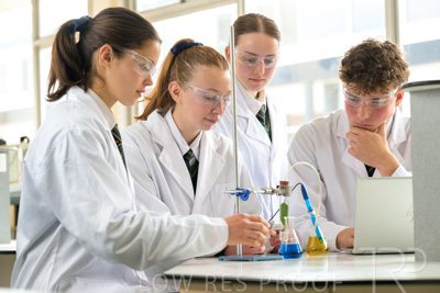 August 2025 / SCIENCE-Seniors_250827-8790