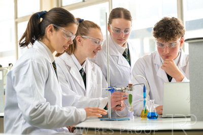 August 2025 / SCIENCE-Seniors_250827-8794