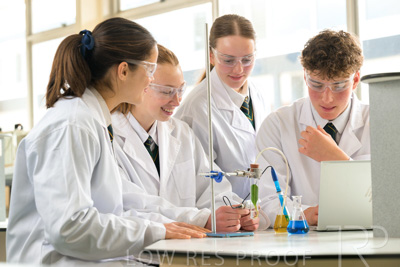 August 2025 / SCIENCE-Seniors_250827-8799