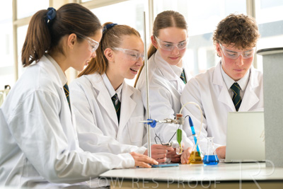 August 2025 / SCIENCE-Seniors_250827-8809