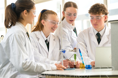 August 2025 / SCIENCE-Seniors_250827-8820