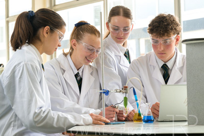 August 2025 / SCIENCE-Seniors_250827-8835