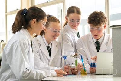 August 2025 / SCIENCE-Seniors_250827-8840