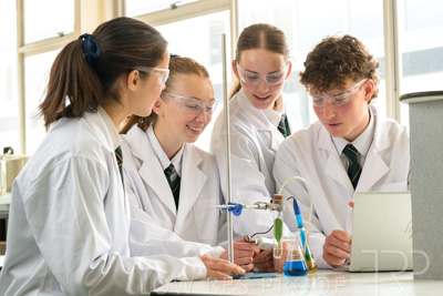 August 2025 / SCIENCE-Seniors_250827-8843