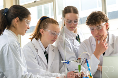 August 2025 / SCIENCE-Seniors_250827-8864