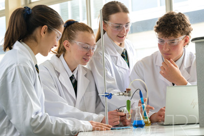 August 2025 / SCIENCE-Seniors_250827-8876