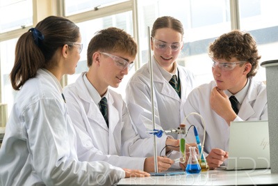 August 2025 / SCIENCE-Seniors_250827-8908