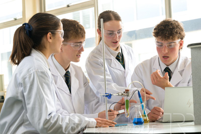 August 2025 / SCIENCE-Seniors_250827-8919