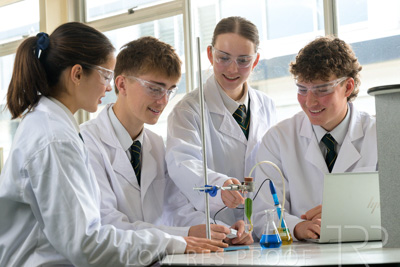 August 2025 / SCIENCE-Seniors_250827-8939