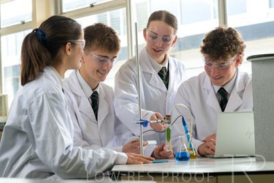 August 2025 / SCIENCE-Seniors_250827-8944