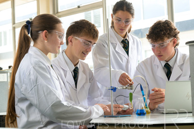 August 2025 / SCIENCE-Seniors_250827-8971