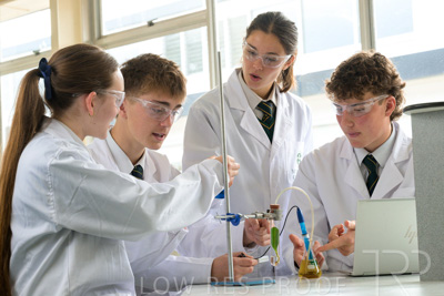 August 2025 / SCIENCE-Seniors_250827-8980