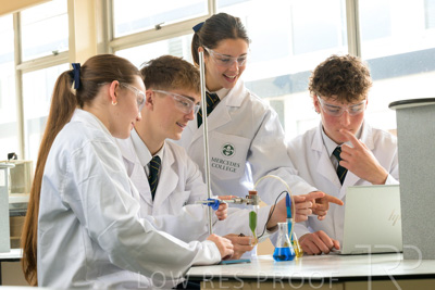 August 2025 / SCIENCE-Seniors_250827-8996