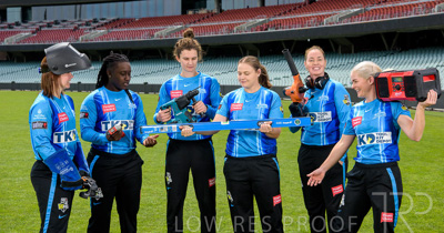 October 2022 / GROUP-OF-6-ON-OVAL_221010_81E2780