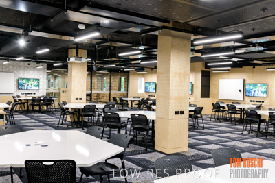 November 2019 / AD_UNI_191115_592