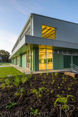 August 2022 / Mitcham-Primary-Exteriors_220826_092