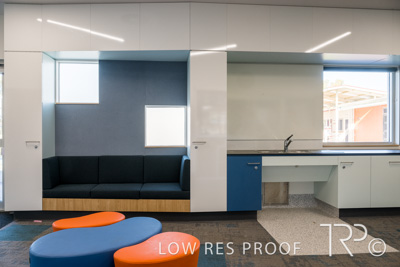 April 2023 / SARAH-MawsonLakes-230403-004