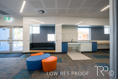 April 2023 / SARAH-MawsonLakes-230403-005