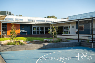 April 2023 / SARAH-MawsonLakes-230403-020