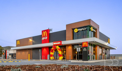 August 2023 / McDonalds-Pasadena-230824-_Z9C4709