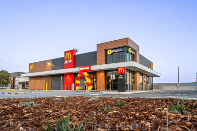 August 2023 / McDonalds-Pasadena-230824-_Z9C4749