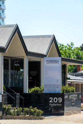 September 2023 / SARAH-GROUP-OFFICE-230912_85E9799