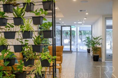 September 2023 / SARAH-GROUP-OFFICE-230912_Z9C0653