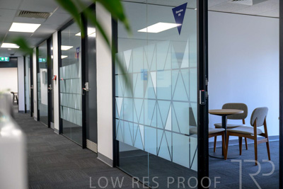 September 2023 / SARAH-GROUP-OFFICE-230912_Z9C1183