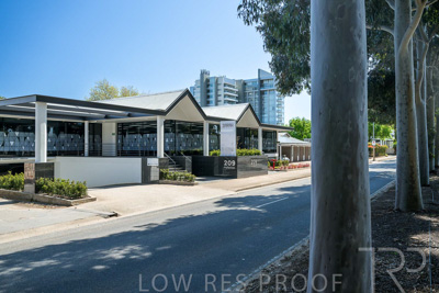 September 2023 / SARAH-GROUP-OFFICE-230912_Z9C1544