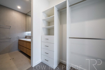 September 2024 / Lot-330_240918_Z8C5919