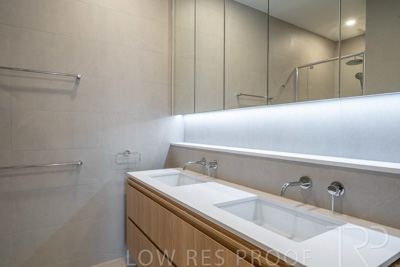 September 2024 / Lot-330_240918_Z8C5928