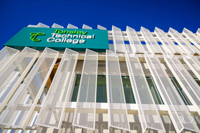 July 2025 / TONSLEY-Exteriors-Z9-brkts_250731-_Z9C8511