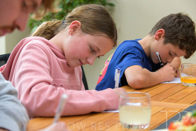 October 2022 / THINKLE-1042