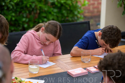 October 2022 / THINKLE-1082