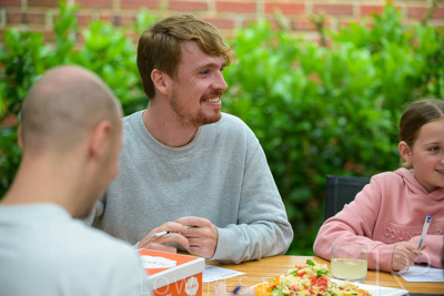 October 2022 / THINKLE-1174