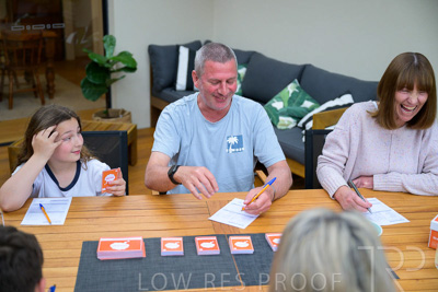 October 2022 / THINKLE-2262