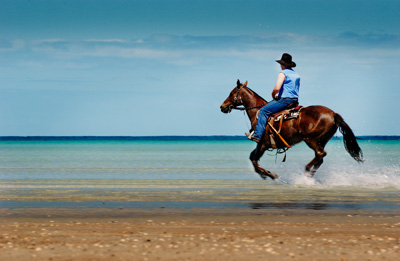 August 2002 / CC_HORSE_RIDING_024W