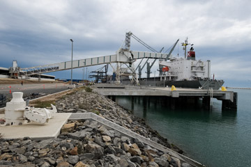 VITERRA 2013 / 091024_VITERA_1ST_SHIPLOAD_001