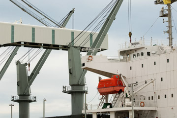 VITERRA 2013 / 091024_VITERA_1ST_SHIPLOAD_010