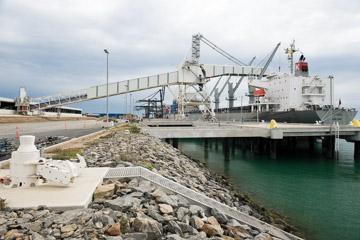 VITERRA 2013 / 091024_VITERA_1ST_SHIPLOAD_021